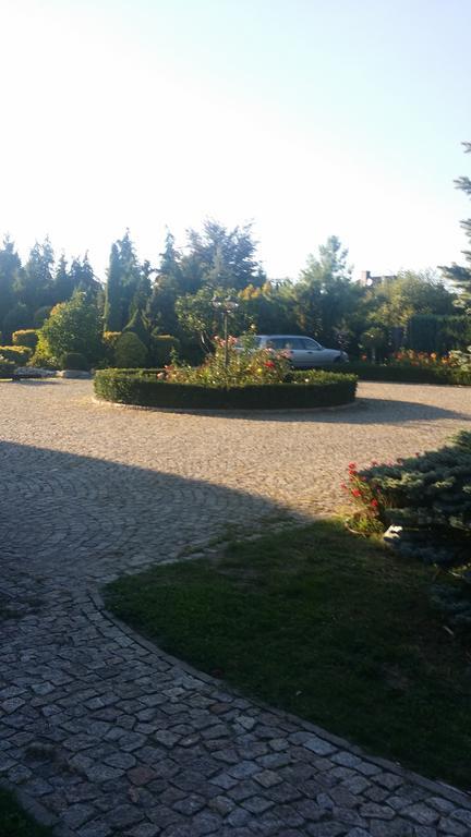 Gosciniec Sloneczny Hotel Drzonkow Exterior photo